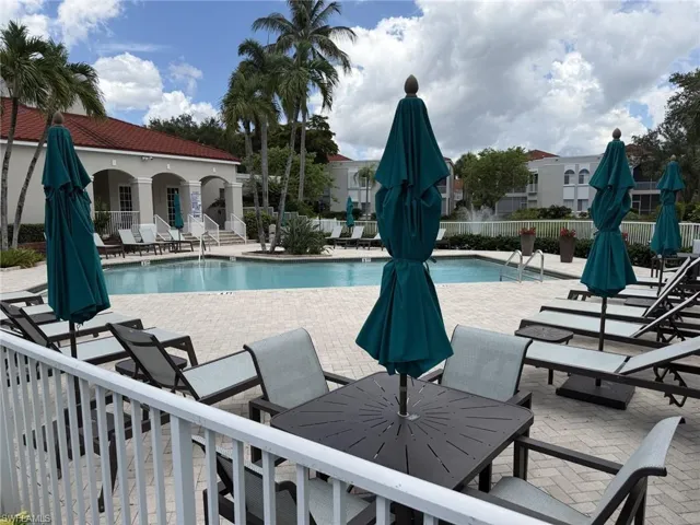 1590 Clermont Dr K-403, Naples, Florida 34109