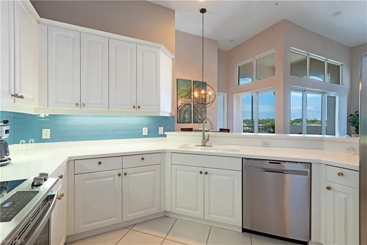 1590 Clermont Dr K-403, Naples, Florida 34109