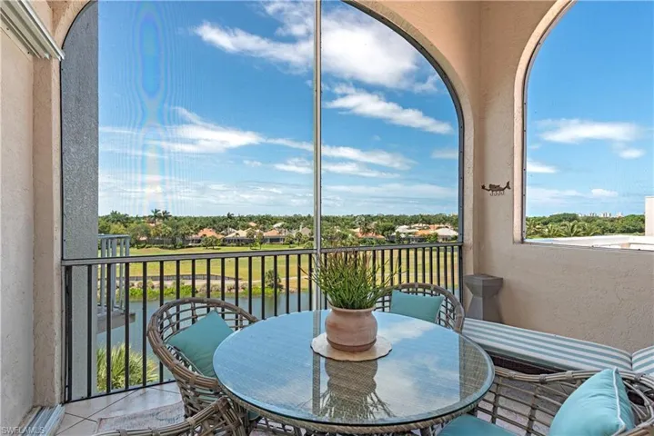 1590 Clermont Dr K-403, Naples, Florida 34109