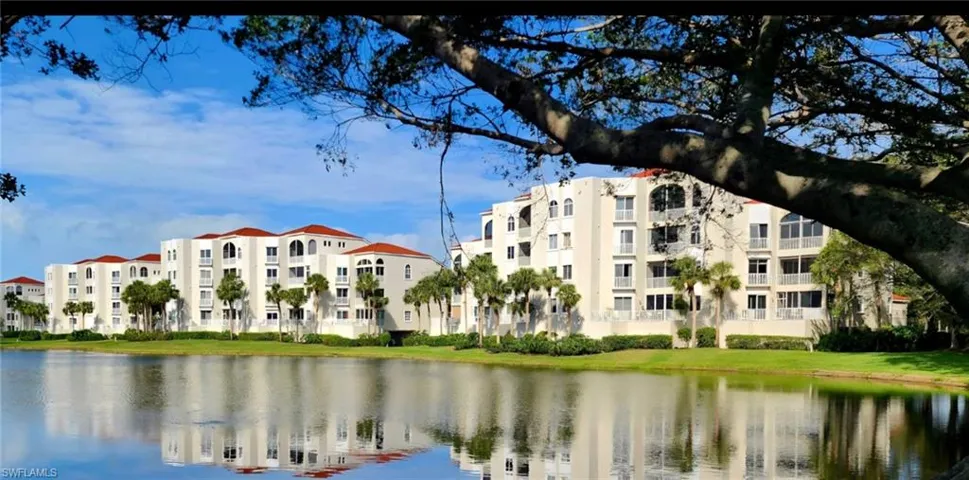 1590 Clermont Dr K-403, Naples, Florida 34109