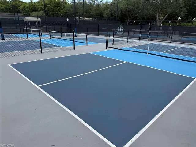 1590 Clermont Dr K-403, Naples, Florida 34109