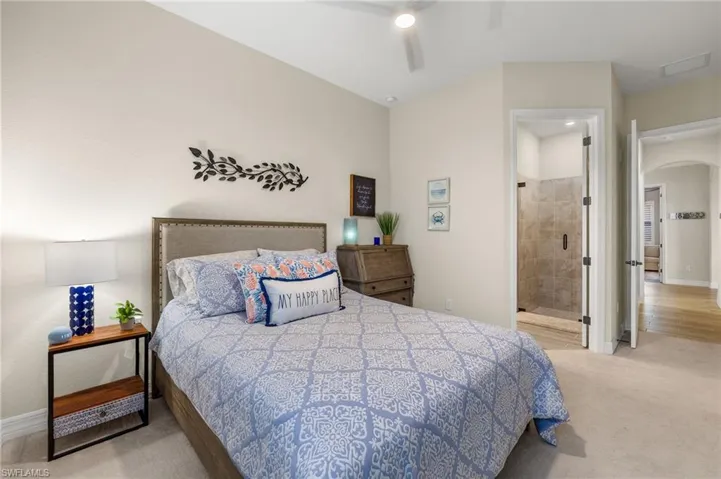 Guest Suite with En-Suite Bathroom