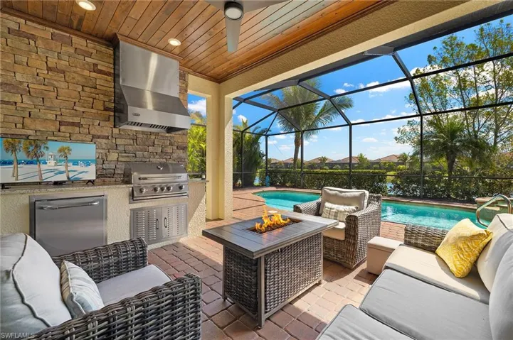 Lanai Space with Built-in Grill