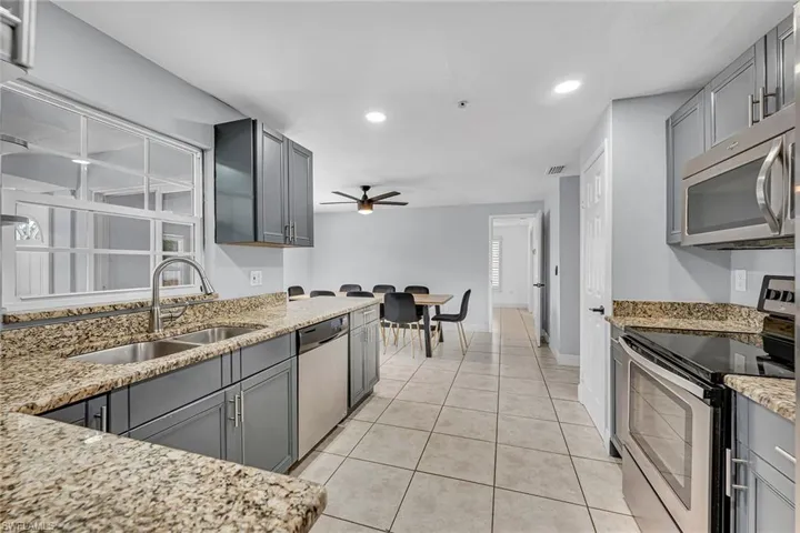 4838  Tahiti  LN, Naples, FL 34112