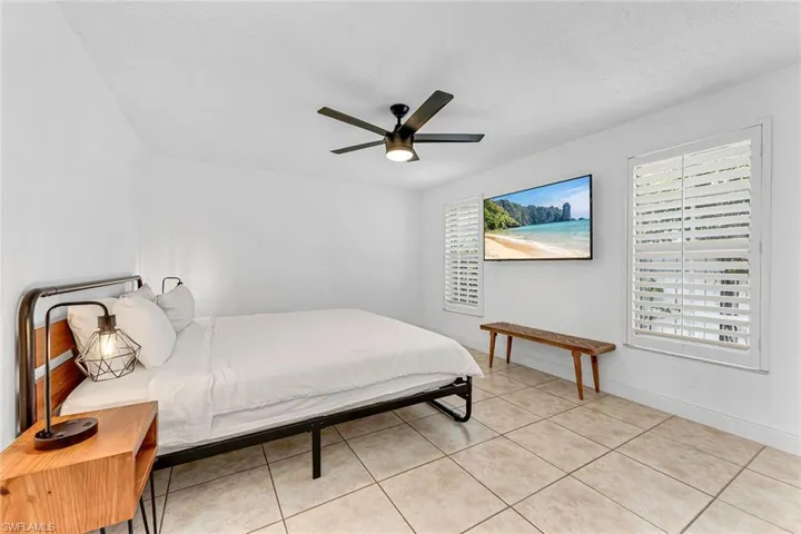 4838  Tahiti  LN, Naples, FL 34112