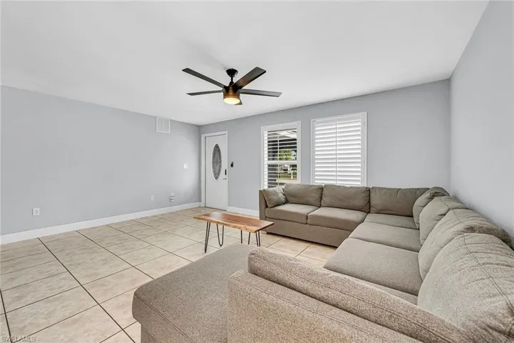 4838  Tahiti  LN, Naples, FL 34112
