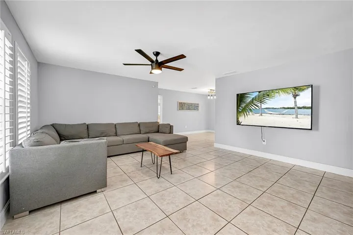 4838  Tahiti  LN, Naples, FL 34112