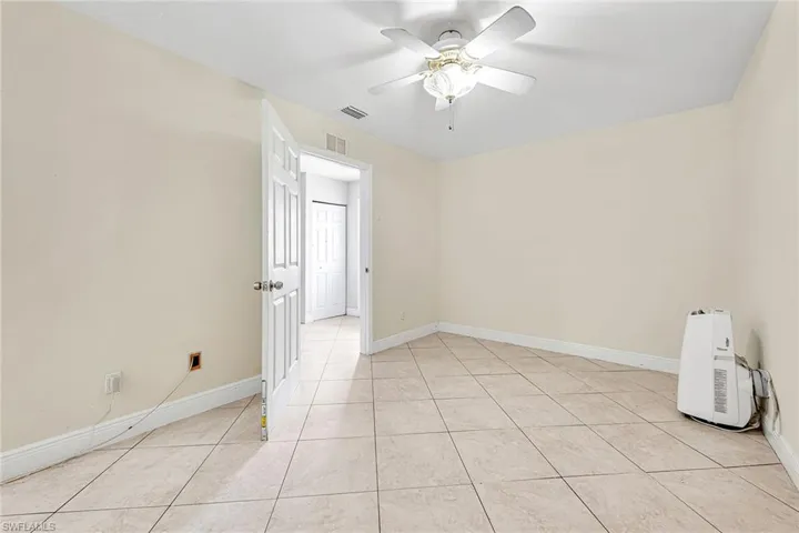 4838  Tahiti  LN, Naples, FL 34112