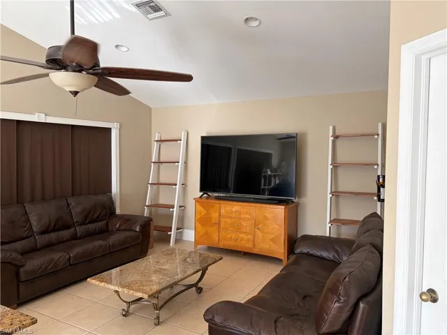 618 Se 18th St, Cape Coral, Florida 33990