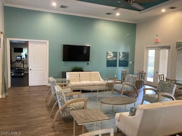 Clubhouse Social Room