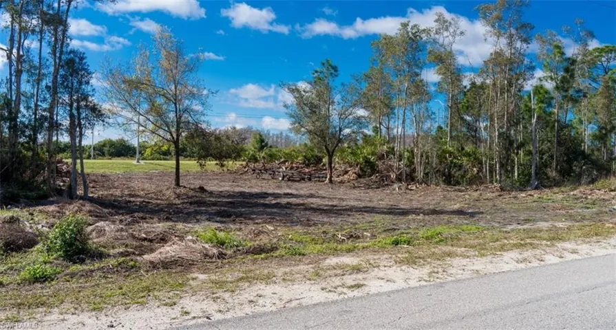 2728  Meadow  RD, Lehigh Acres, FL 33974