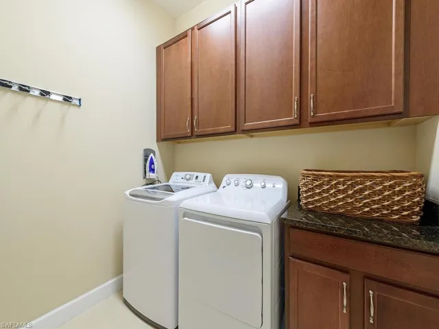 9076  Isla Bella  CIR, Bonita Springs, FL 34135