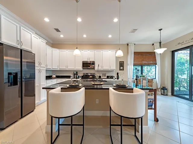9076  Isla Bella  CIR, Bonita Springs, FL 34135
