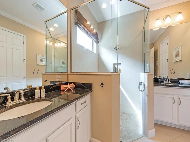 9076  Isla Bella  CIR, Bonita Springs, FL 34135