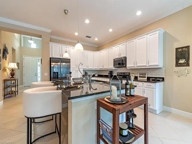 9076  Isla Bella  CIR, Bonita Springs, FL 34135