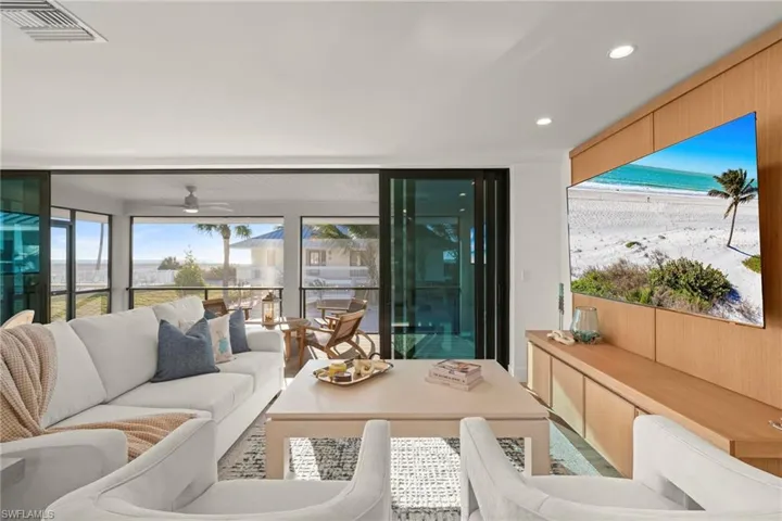 25 Beach Homes, Captiva, Florida 33924