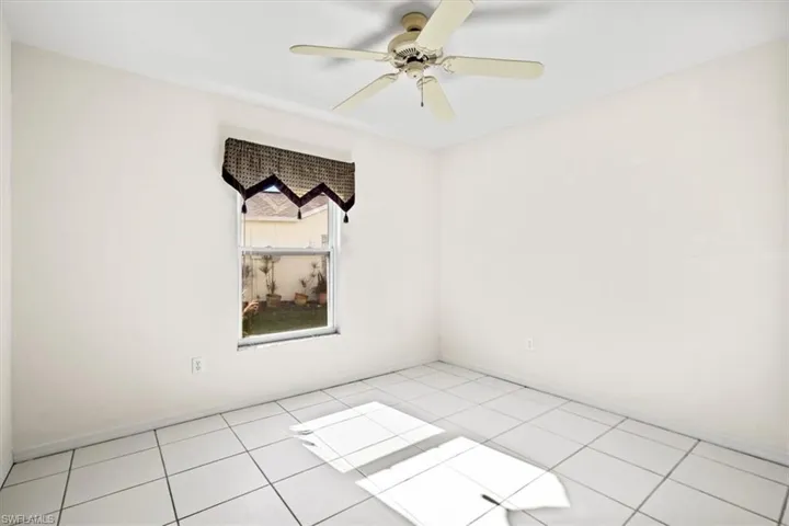 Bedroom with ceiling fan