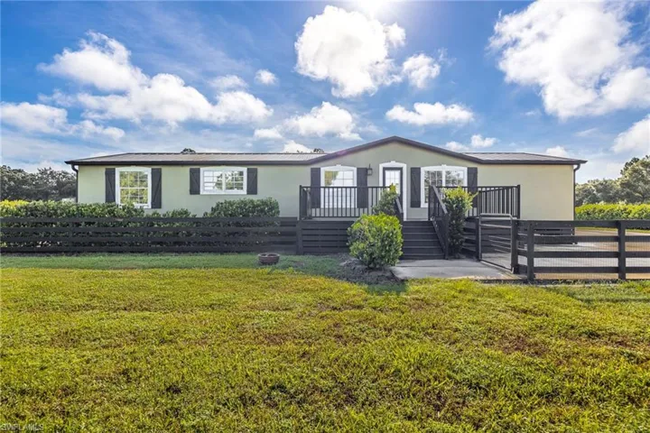 17700 Pronghorn St, Alva, Florida 33920