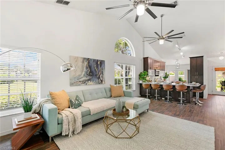 1733  San Bernadino  WAY, Naples, FL 34109