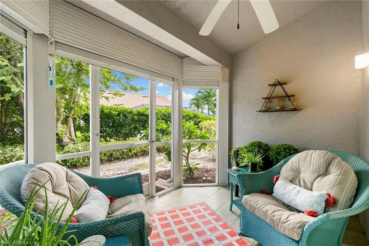 1733  San Bernadino  WAY, Naples, FL 34109