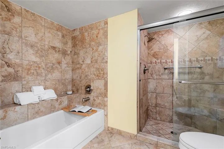 1733  San Bernadino  WAY, Naples, FL 34109
