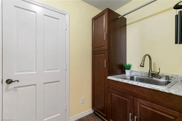 1733  San Bernadino  WAY, Naples, FL 34109