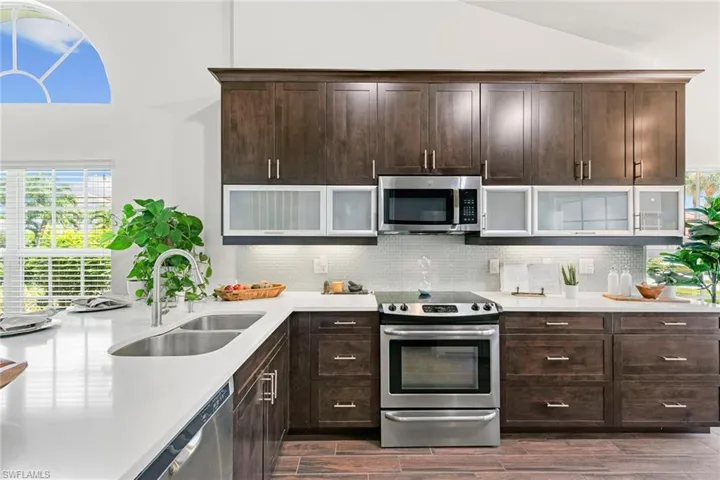 1733  San Bernadino  WAY, Naples, FL 34109