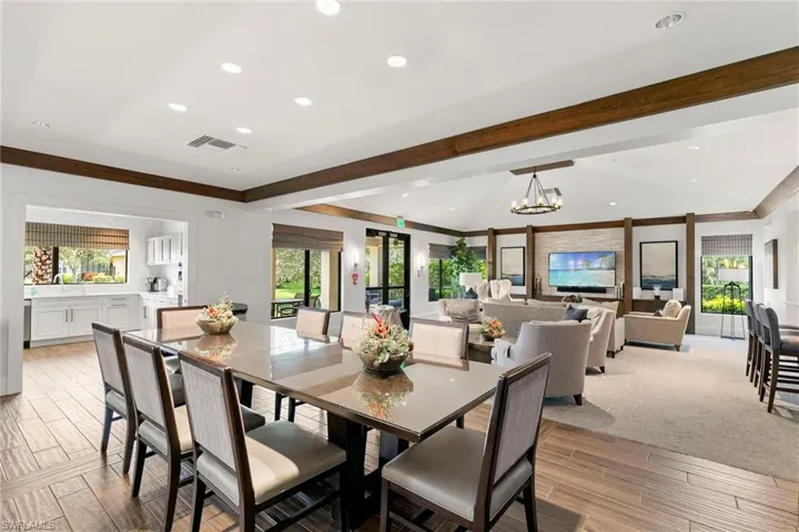 1733  San Bernadino  WAY, Naples, FL 34109