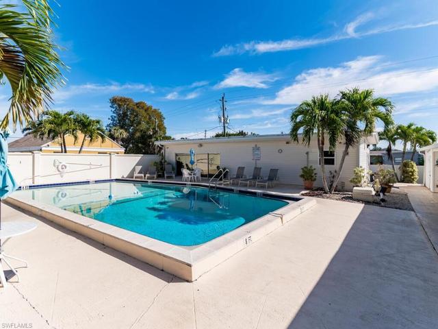 137 Cape Sable DR, NAPLES FL 34104