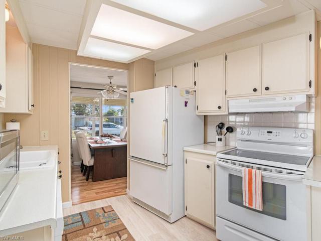 137 Cape Sable DR, NAPLES FL 34104
