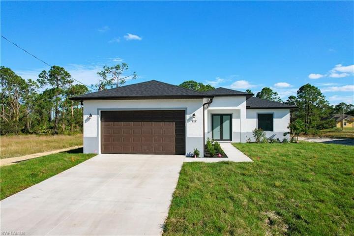 2906 3rd ST SW, LEHIGH ACRES FL 33976