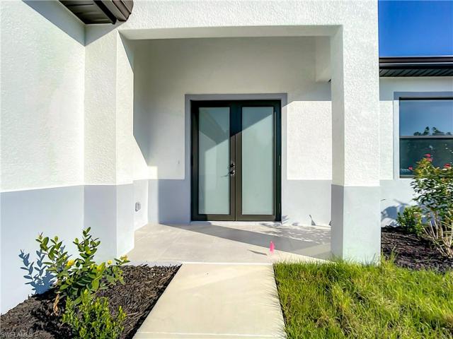 2906 3rd ST SW, LEHIGH ACRES FL 33976