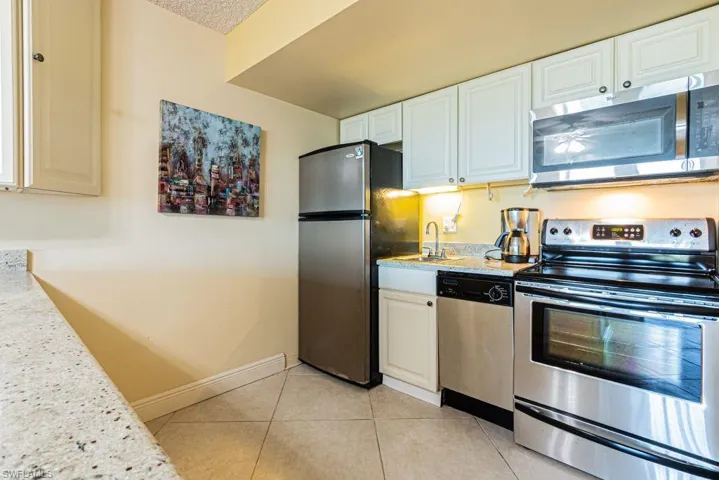 1 Bluebill Ave 511, Naples, Florida 34108