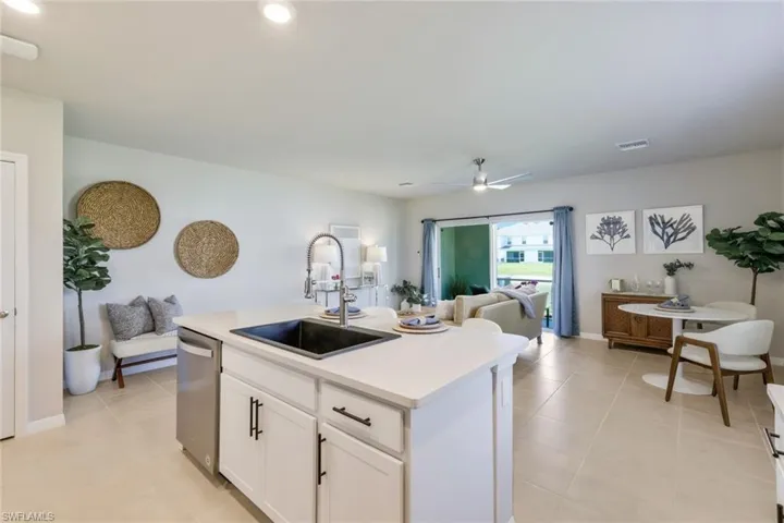 15088  Wildflower  CIR, Naples, FL 34119
