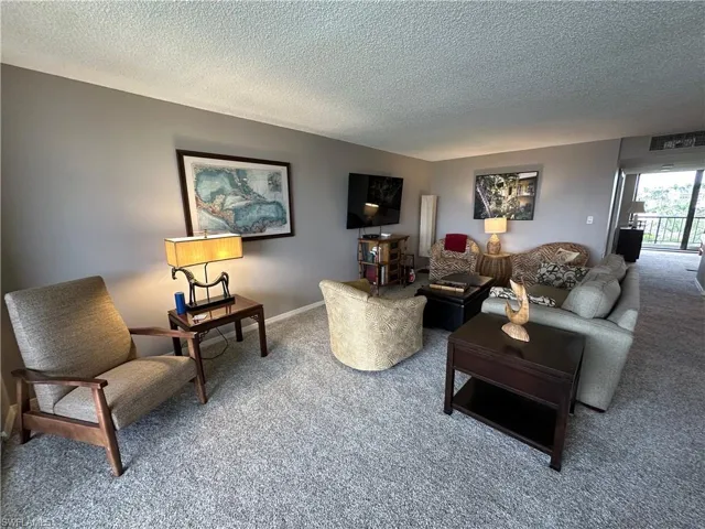 2305  Gulf Shore N BLVD, Naples, FL 34103