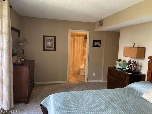 2305  Gulf Shore N BLVD, Naples, FL 34103