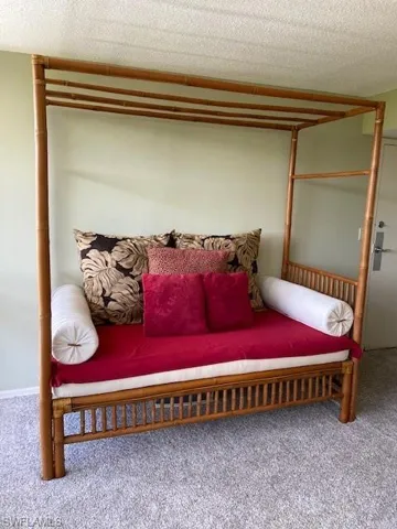 2305  Gulf Shore N BLVD, Naples, FL 34103