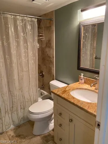 2305  Gulf Shore N BLVD, Naples, FL 34103