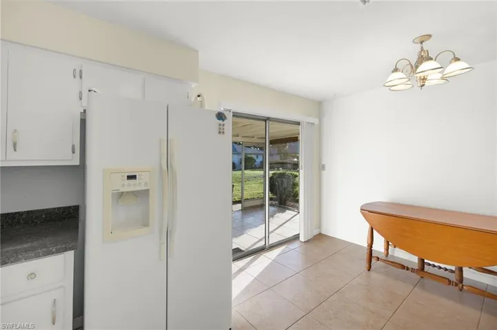 654  Palm View  DR, Naples, FL 34110