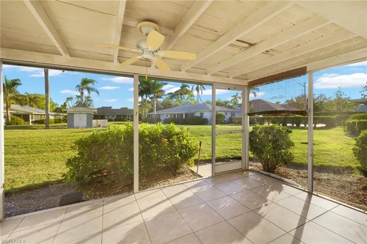 654  Palm View  DR, Naples, FL 34110