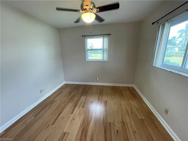 654  Palm View  DR, Naples, FL 34110