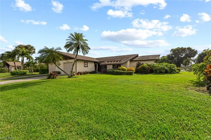 103 Round Key Cir # E10, Naples Fl 34112