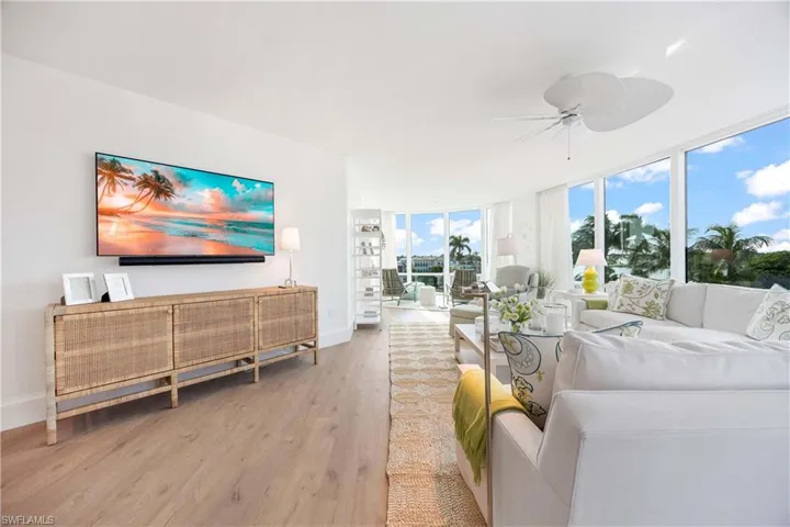 3971 Gulf Shore Blvd N 401, Naples, Florida 34103