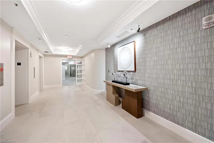 3971 Gulf Shore Blvd N 401, Naples, Florida 34103