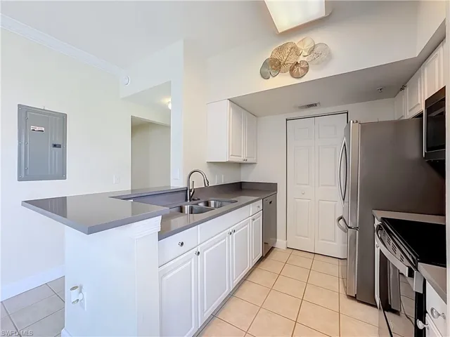 15630 Ocean Walk Cir 112, Fort Myers, Florida 33908