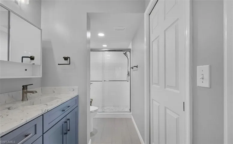 5733  Deauville  CIR, Naples, FL 34112