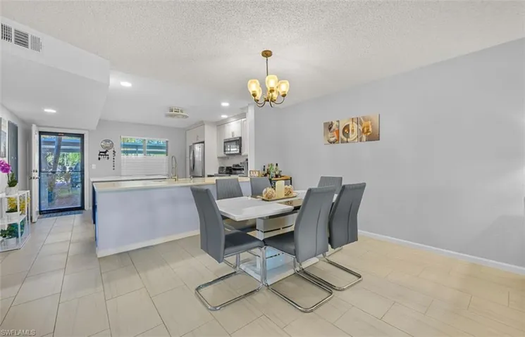 5733  Deauville  CIR, Naples, FL 34112