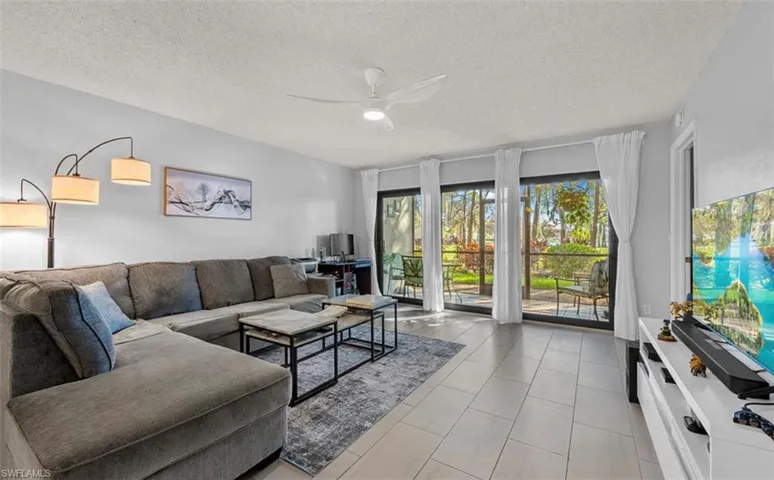 5733  Deauville  CIR, Naples, FL 34112