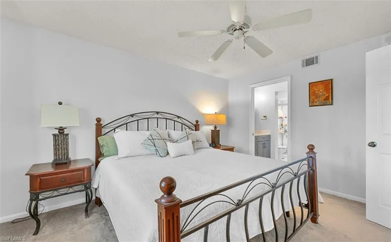5733  Deauville  CIR, Naples, FL 34112