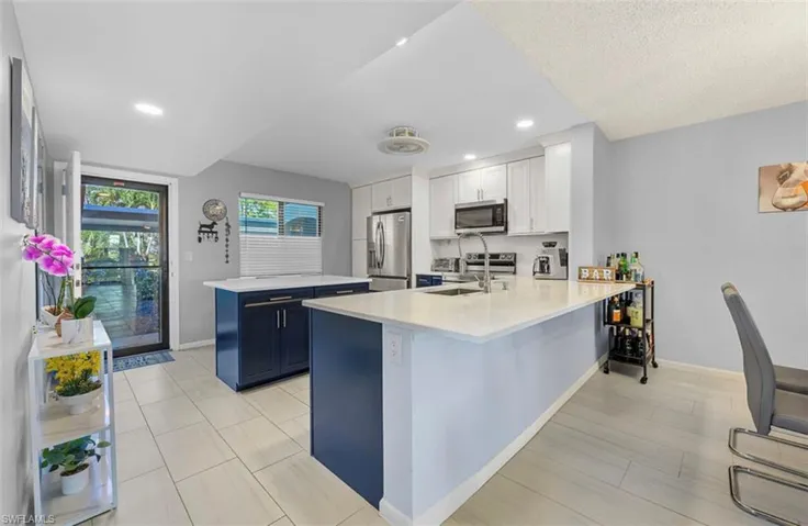 5733  Deauville  CIR, Naples, FL 34112
